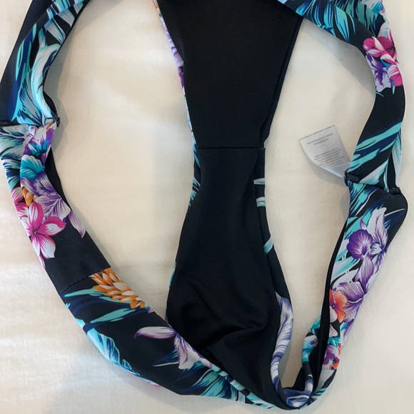 Floral bikini - Picture 5 of 7